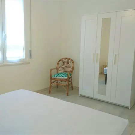 Liviana Apartamento *
